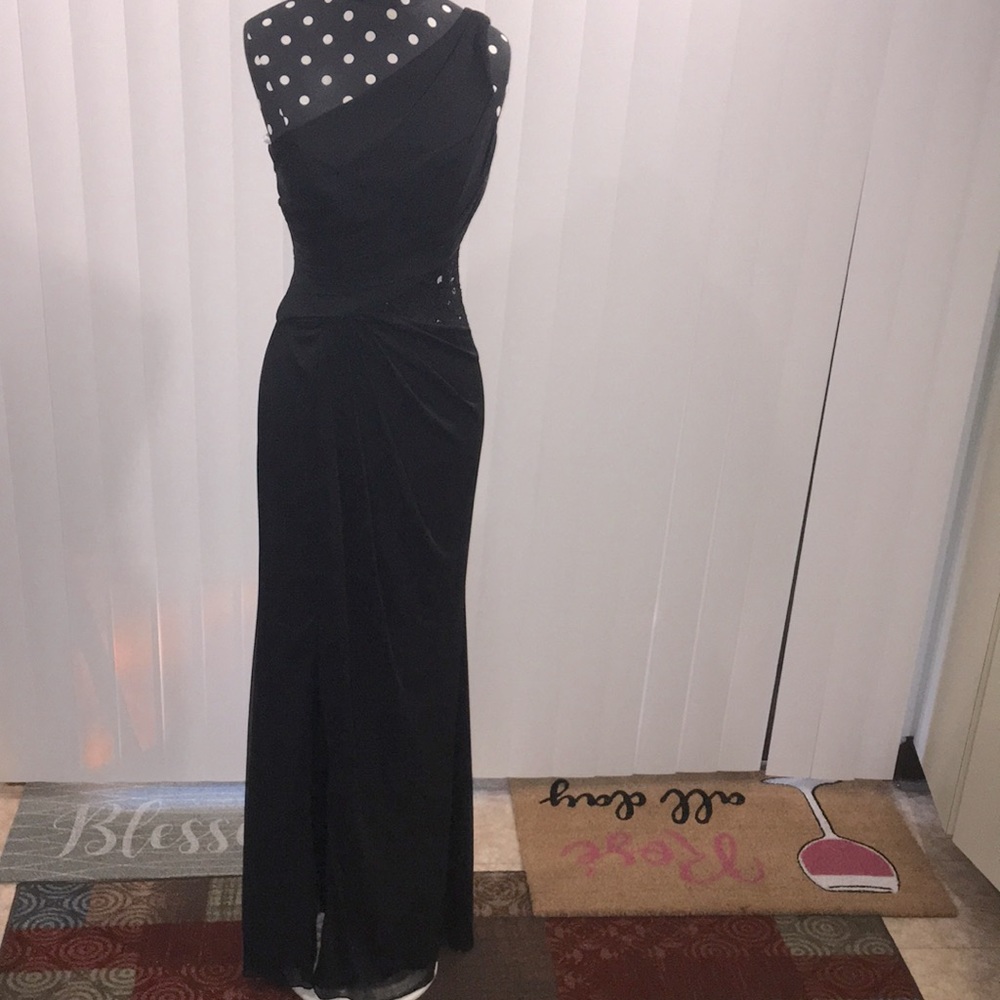 SOLD!!! David’s bridal black dress - Picture 2 of 15